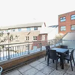 Georgian Square Apartments